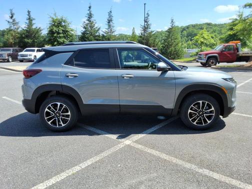Sterling Gray Metallic 2026 Chevrolet Trailblazer LT