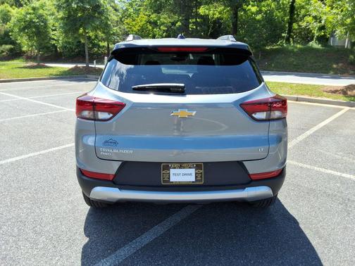 Sterling Gray Metallic 2026 Chevrolet Trailblazer LT