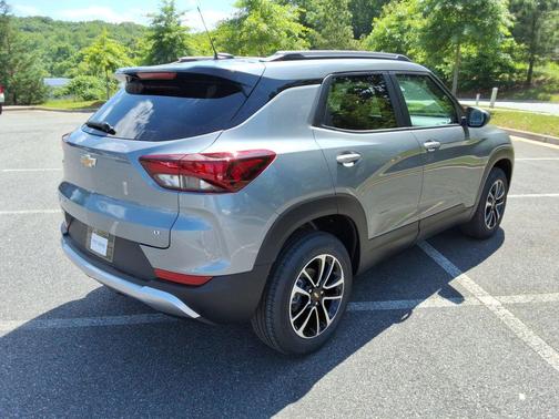 Sterling Gray Metallic 2026 Chevrolet Trailblazer LT