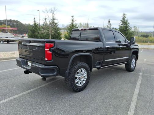 Black 2024 Chevrolet Silverado 3500 High Country