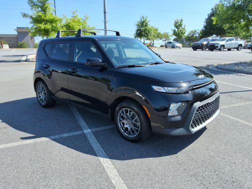 Cherry Black 2022 Kia Soul LX