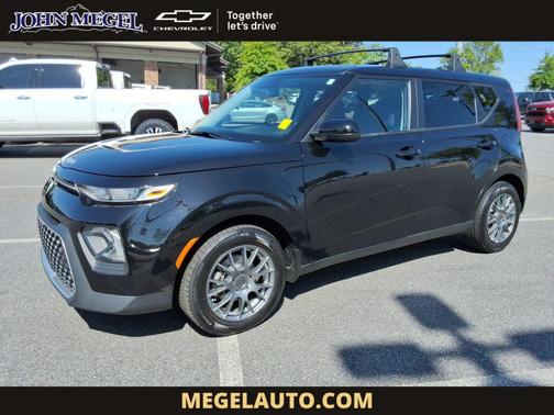 Cherry Black 2022 Kia Soul LX