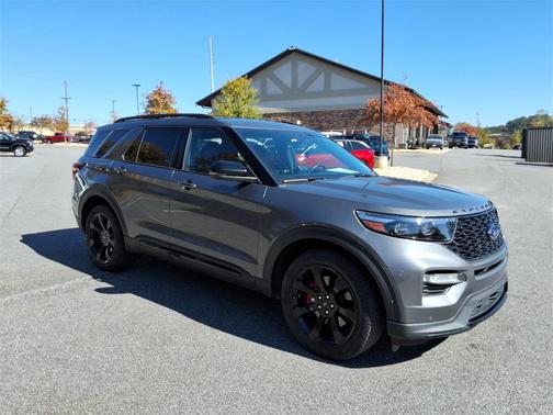 2022 Ford Explorer ST