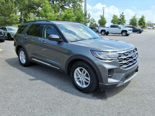 Carbonized Gray Metallic 2025 Ford Explorer Active