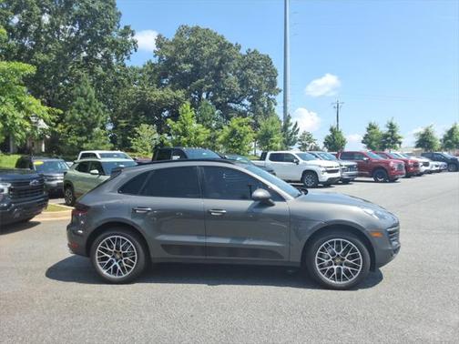 2018 Porsche Macan Base