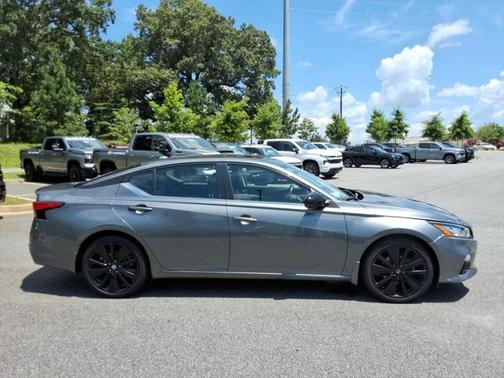 2022 Nissan Altima 2.5 SR