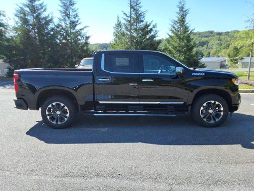 Black 2026 Chevrolet Silverado 1500 High Country