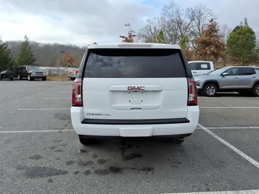 2020 GMC Yukon XL SLT