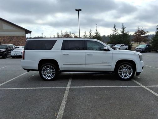 2020 GMC Yukon XL SLT