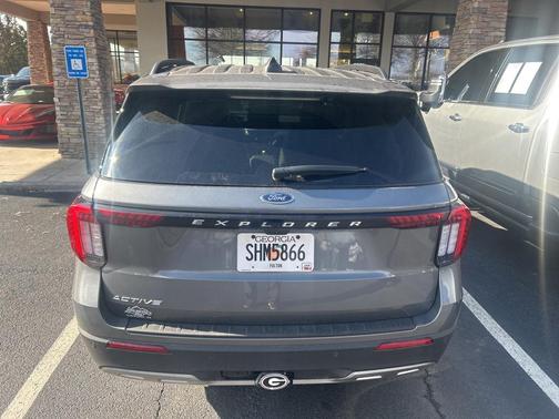 2025 Ford Explorer Active