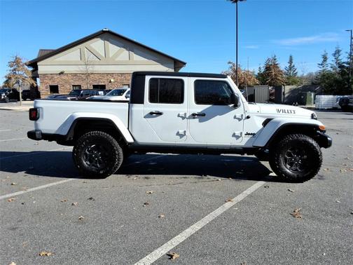 2021 Jeep Gladiator Willys
