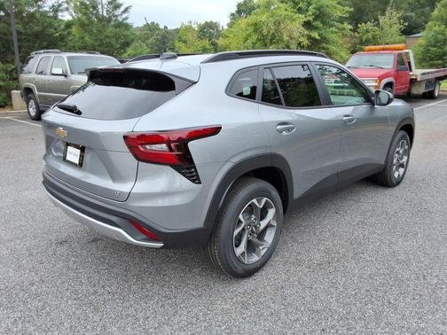 Sterling Gray Metallic 2026 Chevrolet Trax LT