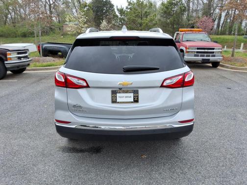 Silver Ice Metallic 2019 Chevrolet Equinox Premier