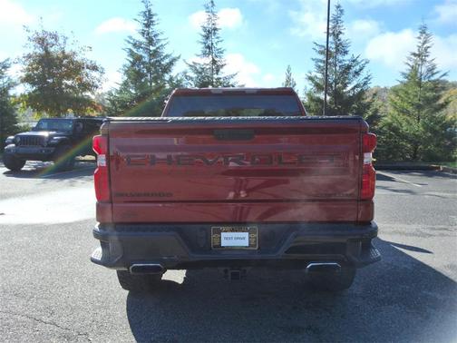 2022 Chevrolet Silverado 1500 Custom Trail Boss