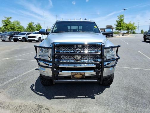 Bright Silver Metallic Clearcoat 2018 RAM 2500 Laramie