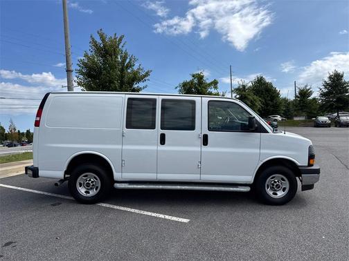 2023 GMC Savana 2500 Work Van
