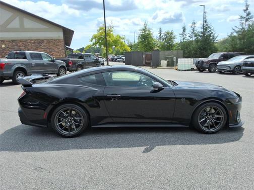 2024 Ford Mustang Dark Horse