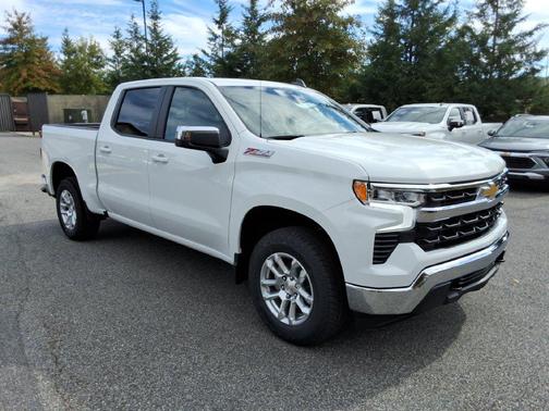 Summit White 2026 Chevrolet Silverado 1500 LT