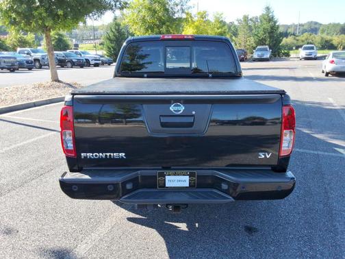 Magnetic Black Pearl 2021 Nissan Frontier SV