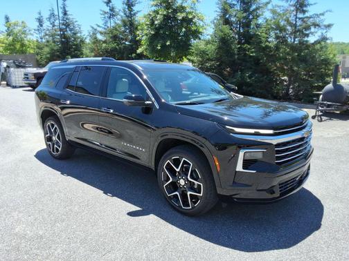 Mosaic Black Metallic 2026 Chevrolet Traverse High Country