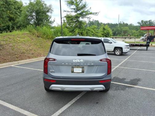 2022 Kia Telluride LX