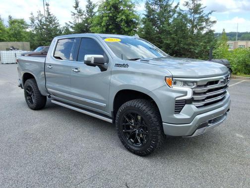 Sterling Gray Metallic 2025 Chevrolet Silverado 1500 High Country