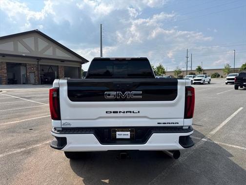 2025 GMC Sierra 2500 Denali Ultimate