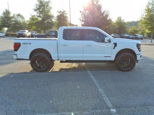 Oxford White 2024 Ford F-150 XLT