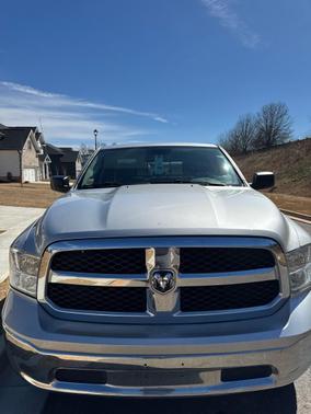 2019 RAM 1500 SLT
