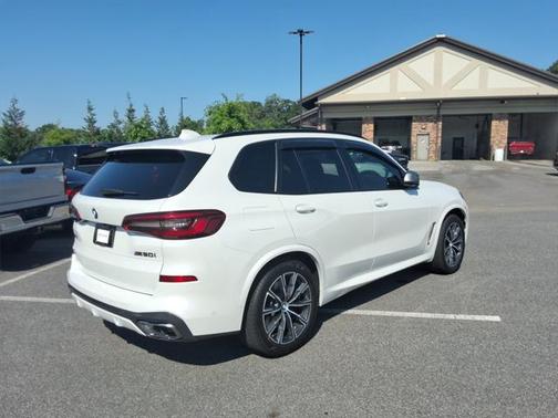 2020 BMW X5 M50i