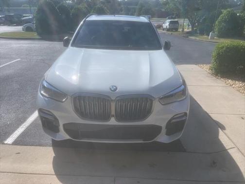 2020 BMW X5 M50i