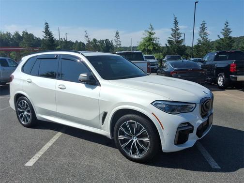 2020 BMW X5 M50i