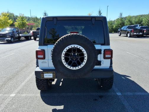 Bright White Clearcoat 2020 Jeep Wrangler Unlimited Sport