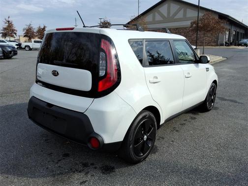2015 Kia Soul Base