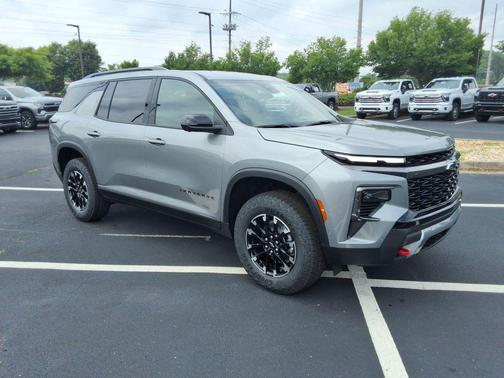 Sterling Gray Metallic 2026 Chevrolet Traverse AWD Z71