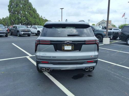 Sterling Gray Metallic 2026 Chevrolet Traverse AWD Z71