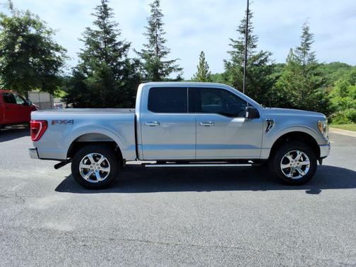 Iconic Silver Metallic 2021 Ford F-150 XLT