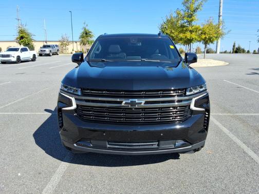 Black 2022 Chevrolet Suburban RST