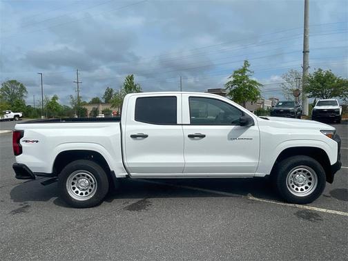 2025 Chevrolet Colorado WT