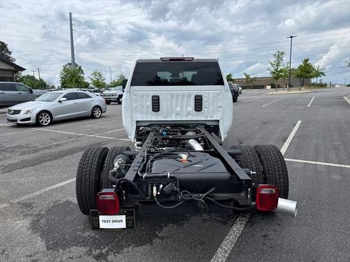 2025 Chevrolet Silverado 3500 LT