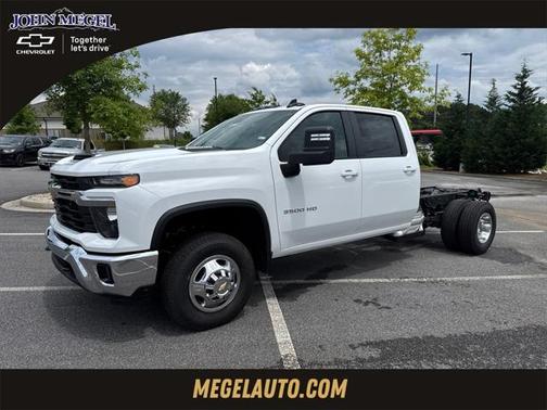 2025 Chevrolet Silverado 3500 LT