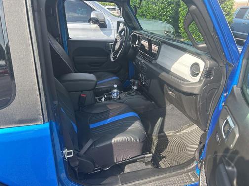 Hydro Blue Pearlcoat 2025 Jeep Wrangler Sport