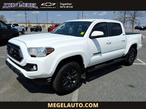 White 2021 Toyota Tacoma SR5