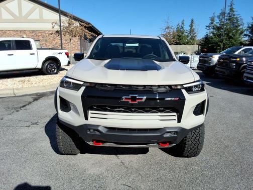White Sands 2026 Chevrolet Colorado ZR2