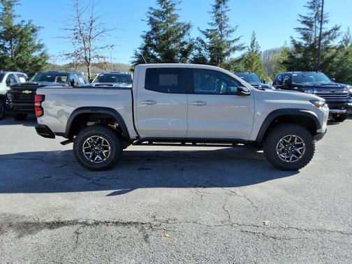 White Sands 2026 Chevrolet Colorado ZR2