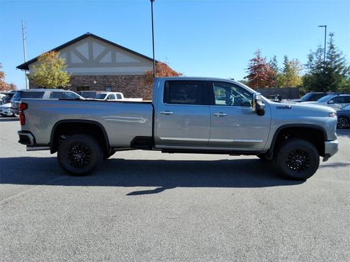 2025 Chevrolet Silverado 2500 High Country