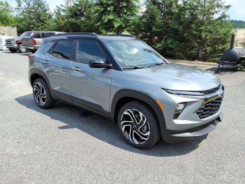 Sterling Gray Metallic 2026 Chevrolet Trailblazer RS
