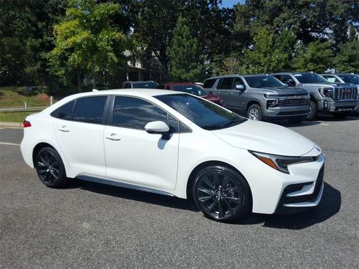 2024 Toyota Corolla Hybrid SE