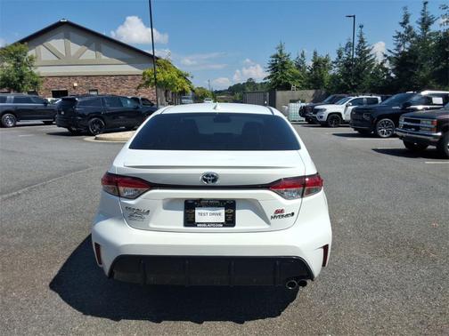 2024 Toyota Corolla Hybrid SE