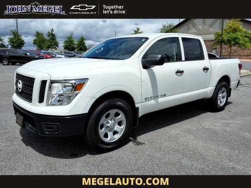 Glacier White 2018 Nissan Titan S